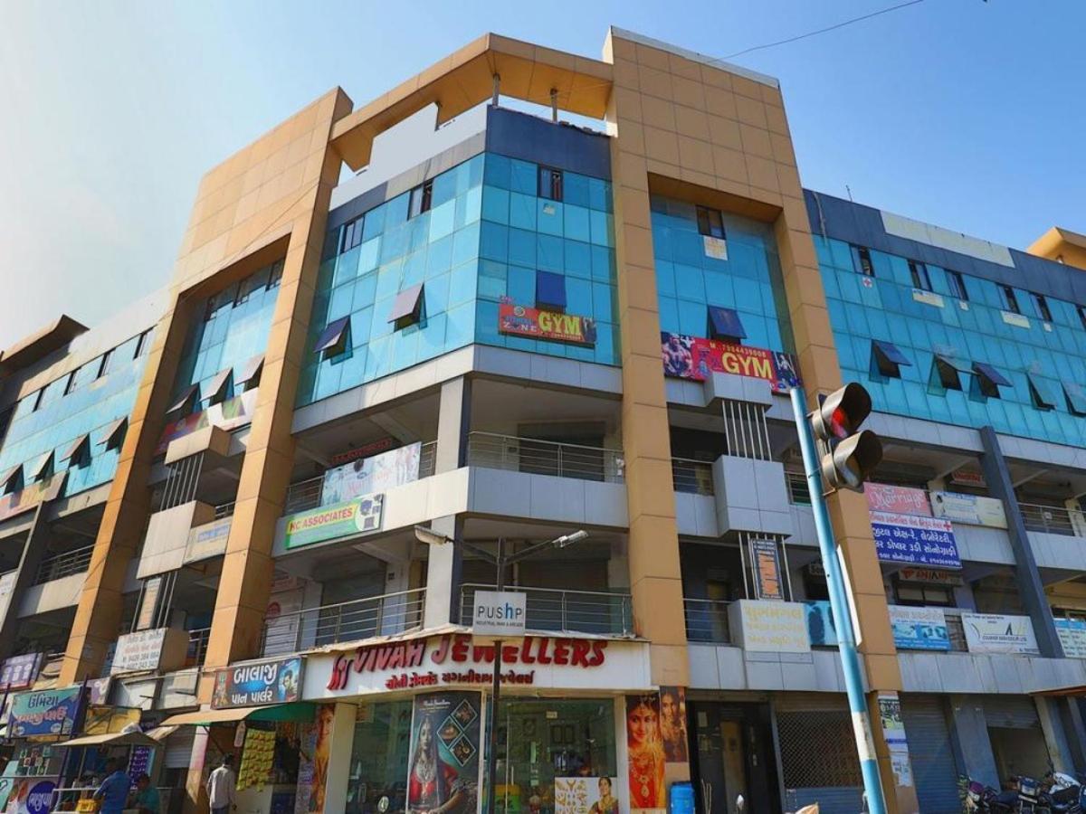 Hotel Tulip Plaza Ahmadábád Kültér fotó